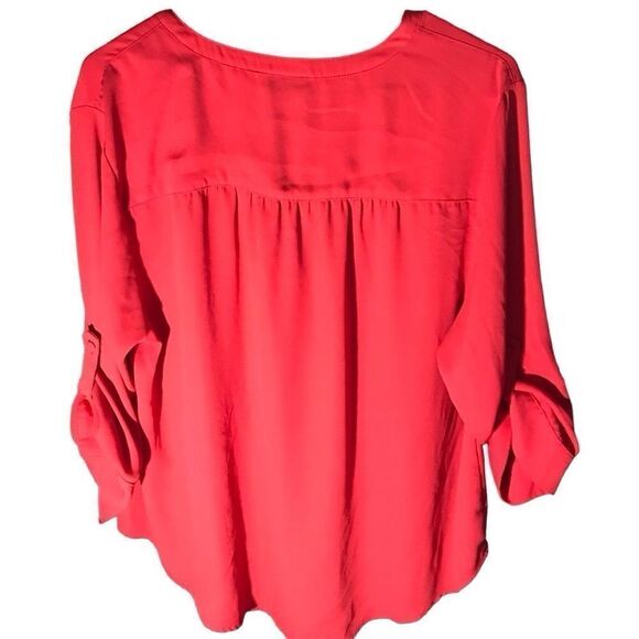 Torrid Harper Size 1 = 1X Red blouse top shirt tab sleeve polyester - Picture 2 of 4
